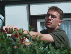 Na warte, ich krieg die Hecke schon klein.