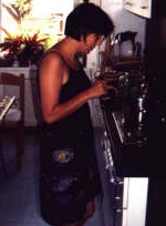 Ich bin Jana und versalze gerade die Suppe.